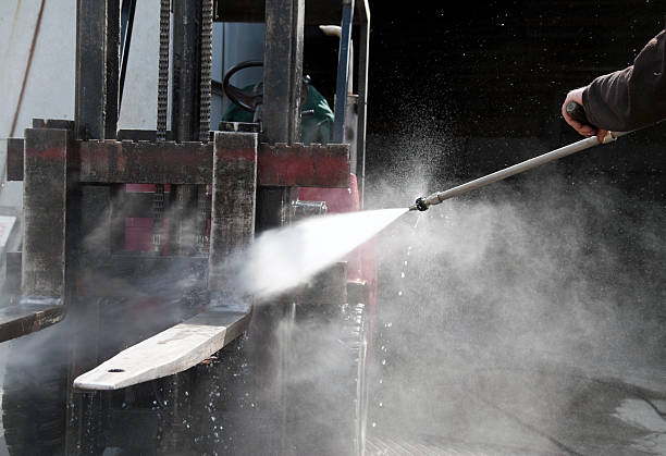 Best Parking Lot and Garage Cleaning  in St Clair, MO